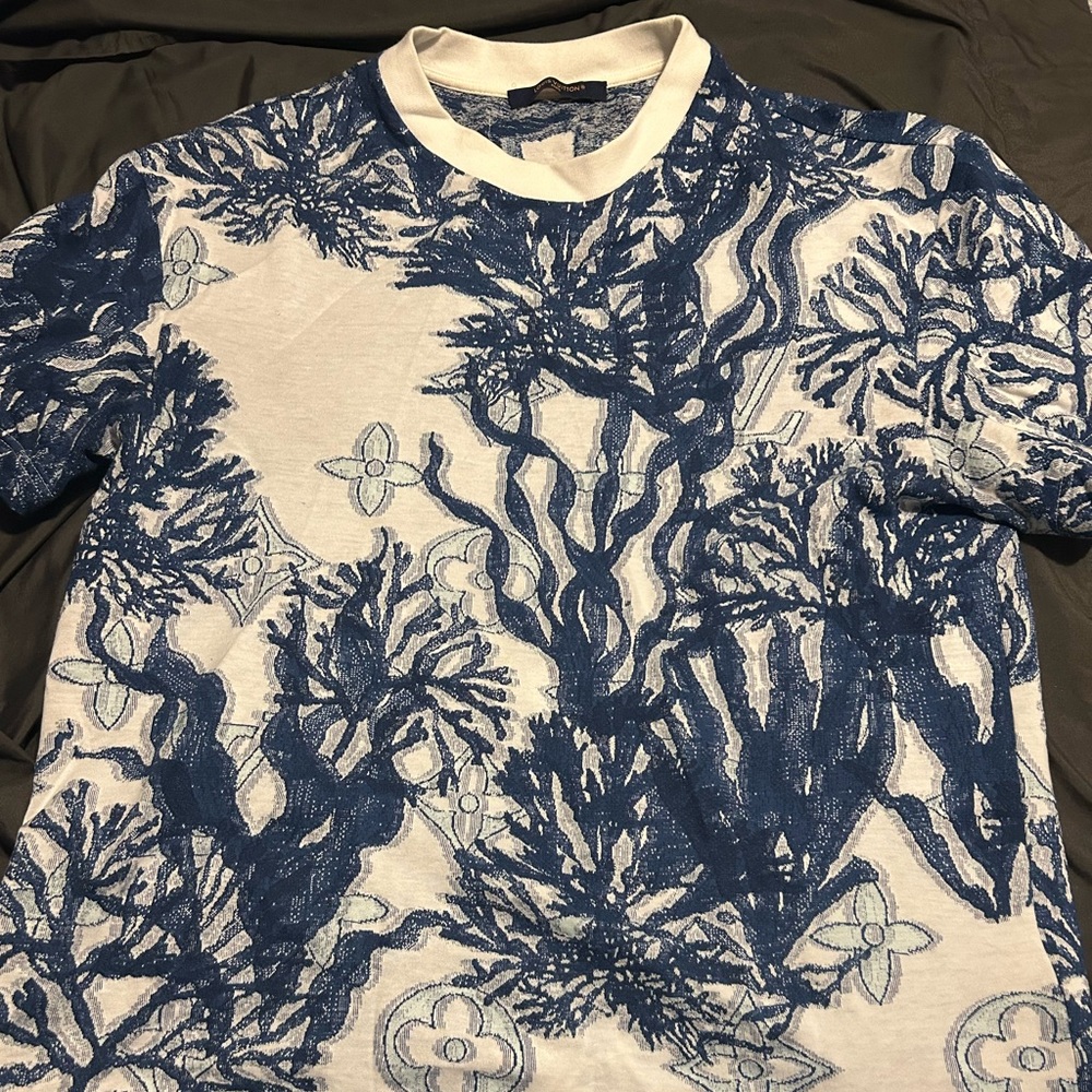 LV Tee Shirt